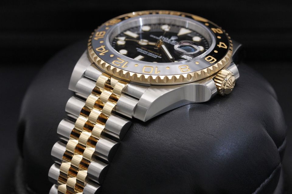 Rolex GMT Master II 126713 GRNR Image 2